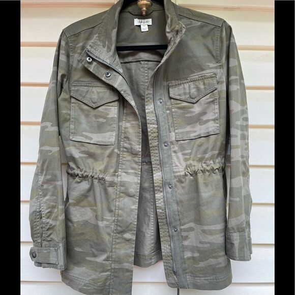 Style & Co camo hip length jacket, waist drawstring, metal snaps/front zipper, S - Picture 1 of 11